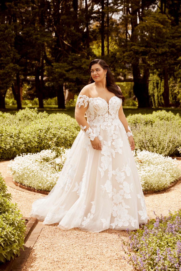 Sophia tolli plus on sale size wedding dresses